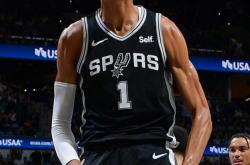 爱游戏体育-塔图姆新星势不可挡表现惊艳，DWG未来可期！的简单介绍